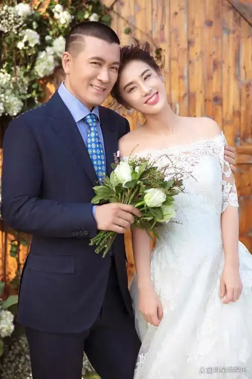 黄圣依:嫁入豪门隐藏8年,和杨子结婚17年,她过得幸福吗?