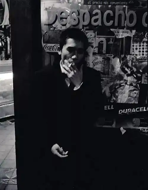 黑白光影中的梁朝伟