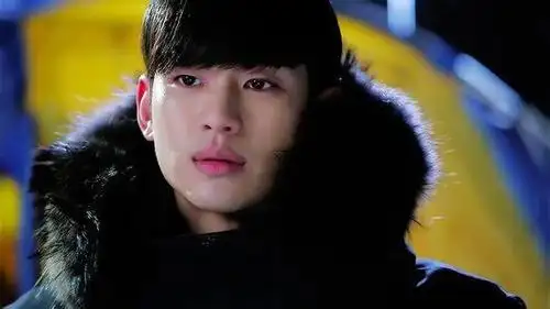 在《来自星星的你》中和全智贤谈了外星男和地球女的恋爱