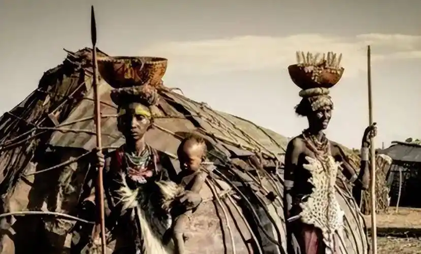 原创1810年非洲女孩身材奇特被骗到欧洲当动物展览去世192年后安葬