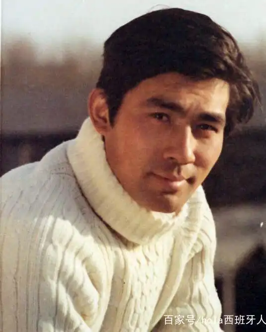 大器晚成,没想到"朱时茂"年轻时踢球那么厉害