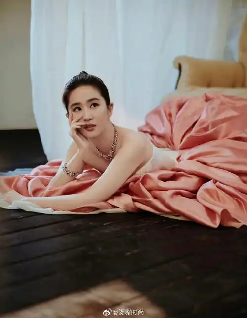 94刘亦菲"玫瑰的故事"新造型揭秘95