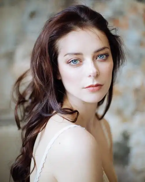 俄罗斯演员美出天际!绝顶容颜称霸,天选美女不过如此