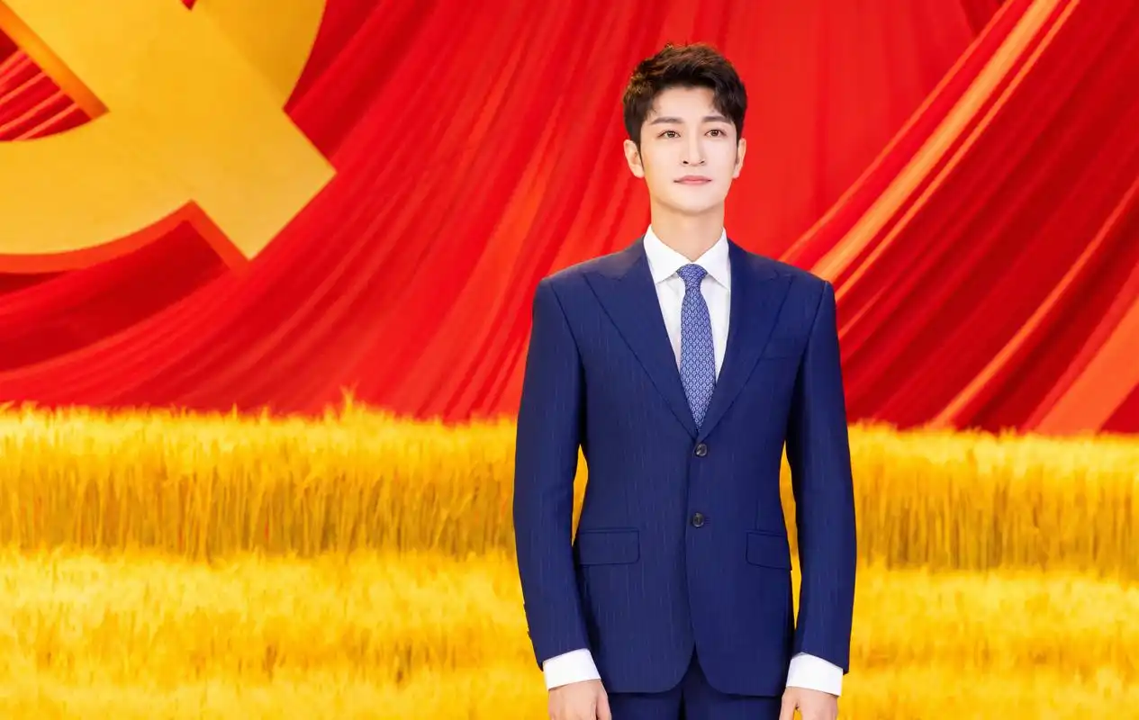 央视男主持人颜值担当:有人登上春晚,有人主持《新闻联播》