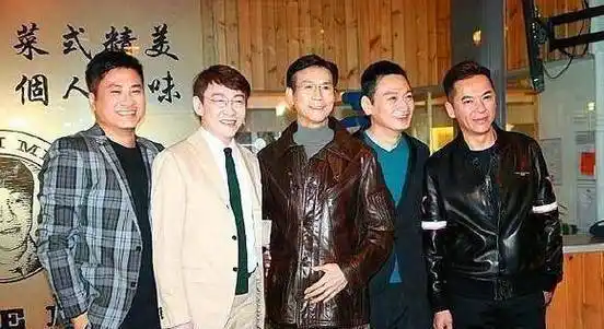 原创原创26年后再聚首71岁郑少秋率4个儿子亮相印证了一件事