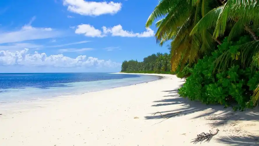 精选三亚沙滩度假风情电脑桌面壁纸下载1高清大图预览1920x1080_风景
