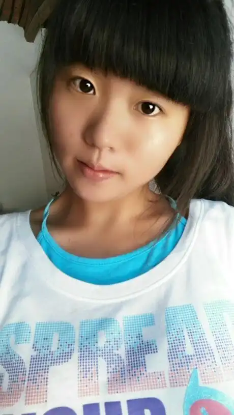 15岁女生素颜图片