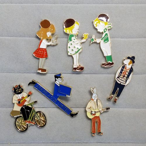 出口欧美原单卡通人物徽章胸针痞子狗吉他兔贝斯黑猫胸章背包饰品