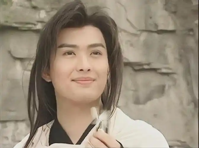 青春剧《上游》将播,女主胡意旋撞脸杨蓉,古装男神黄海冰加盟