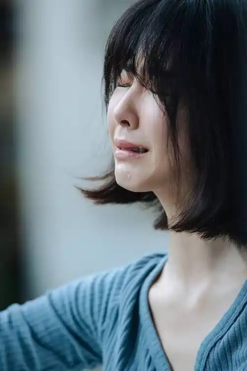 感谢mv女主角献眼泪 丁当隔空送上"心太软"_夏腾宏