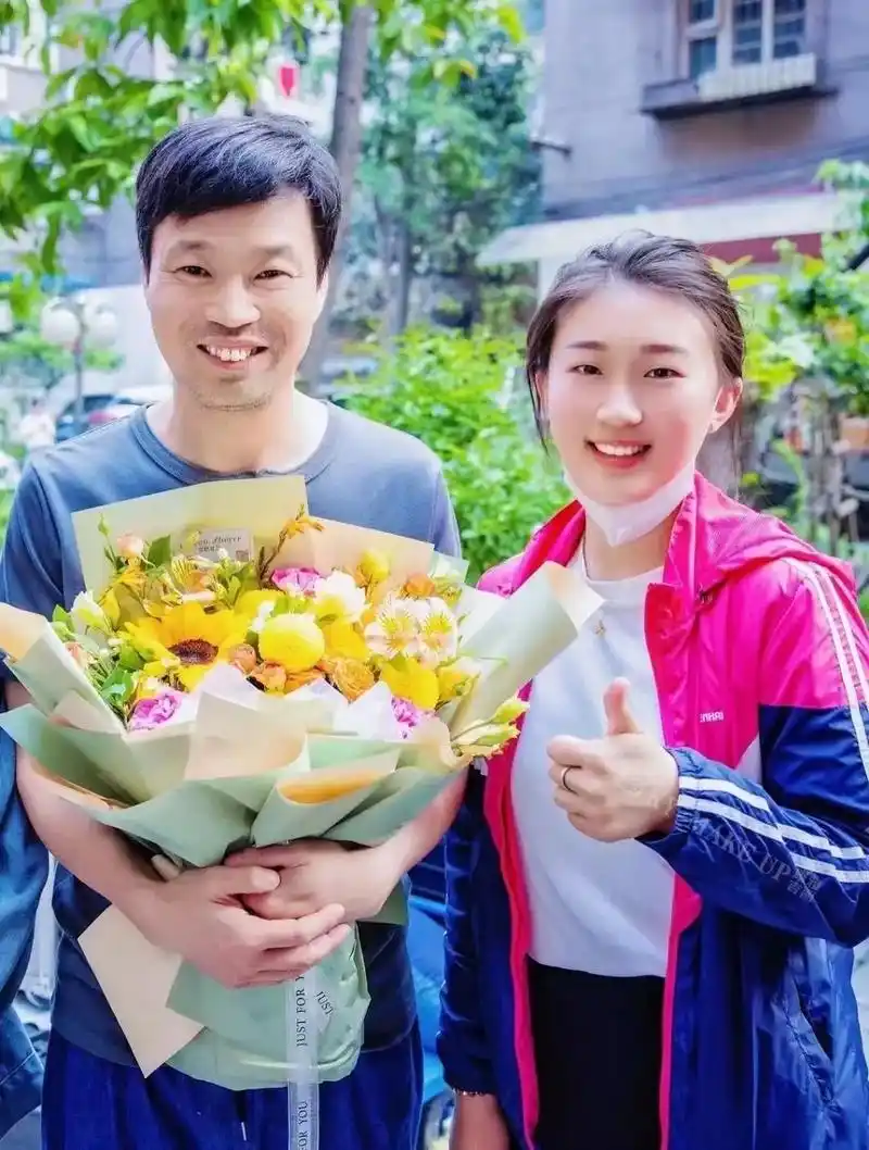 分享学员王美雪在拍摄电视剧《公诉》的快乐时光……追剧中#化妆 - 抖