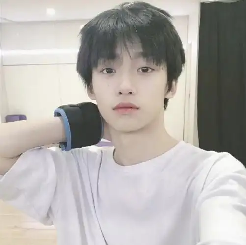 的蔡同学男生头像男神头像复古头像复古男头风格男头部位男头帅哥美男