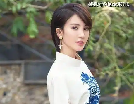 她是邓伦前女友因做错事别雪藏复出后再次走红