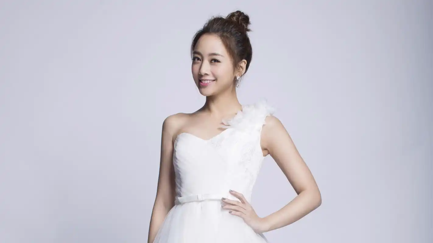 甜美女神鬼鬼吴映洁图片电脑壁纸