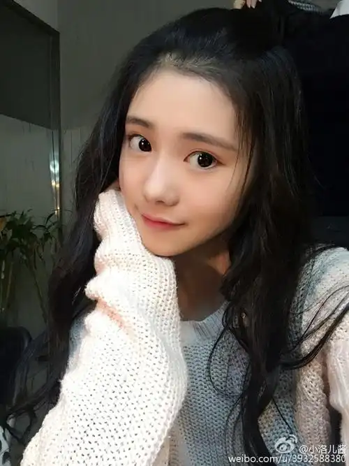 北舞新晋小仙女晒气质写真 被称素颜女神