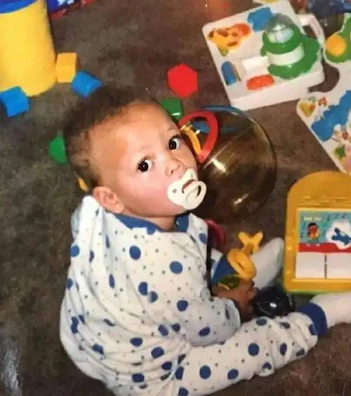 这组库里照片即便是骨灰级球迷也不见得能认出