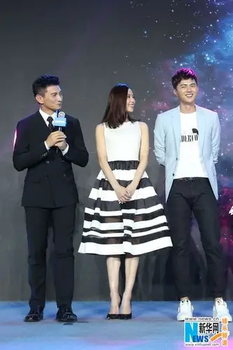 吴奇隆刘诗诗婚后首合体 股票1.5亿变2.9亿