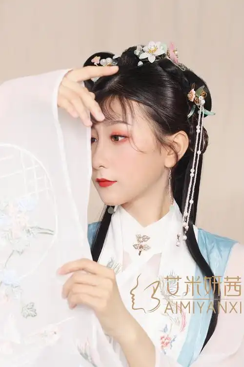 艾米妍茜珍珍呀的化妆造型作品《古装》