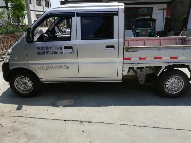 五菱荣光小卡双排1.