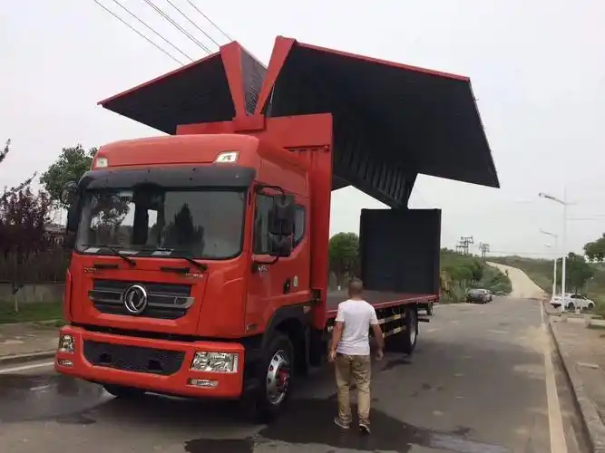 42飞翼厢式货车图片