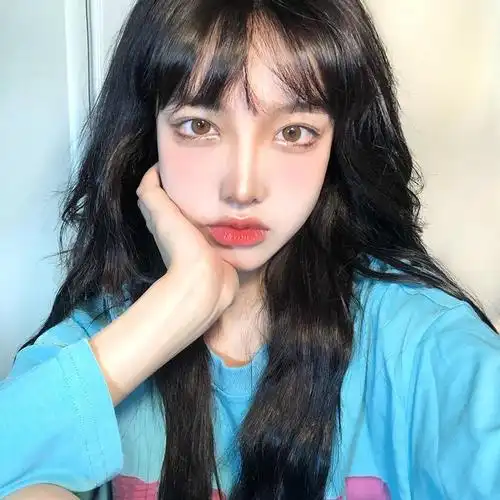 2021网红美女自拍头像