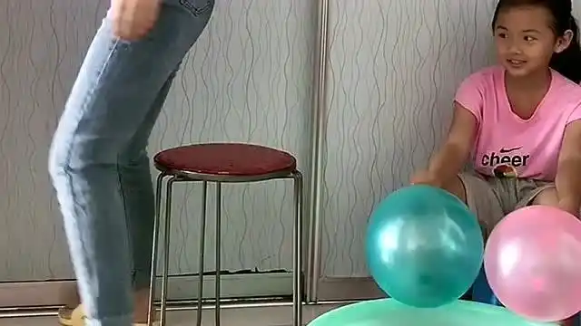 坐爆一个气球100,你说我这个能得多少钱