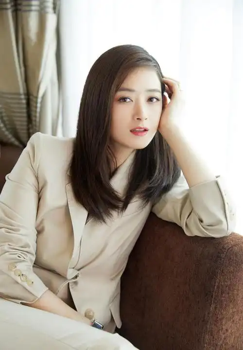 蒋欣,中国内地女演员,于河南艺术职业学院.