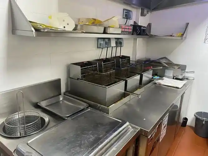 平湖这些餐馆后厨被曝光有你常点的外卖吗