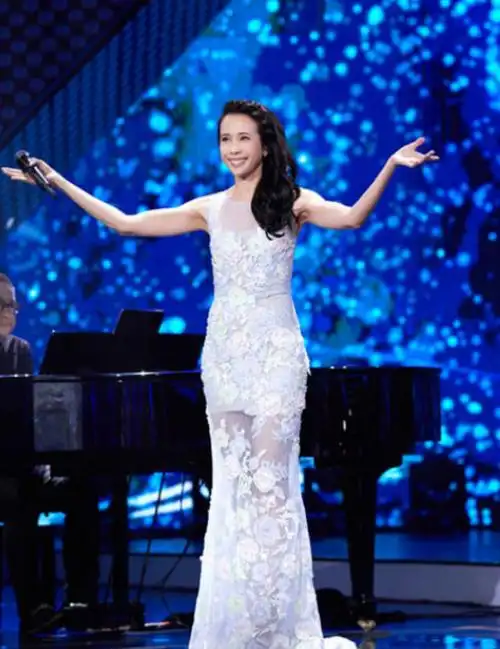 《他不爱我》《慢慢喜欢你》《这世界那么多人》《广岛之恋》《一念