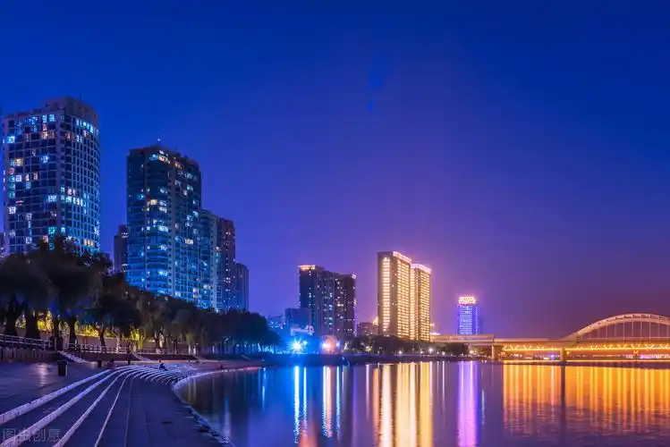 形容夜晚美景的句子有哪些?