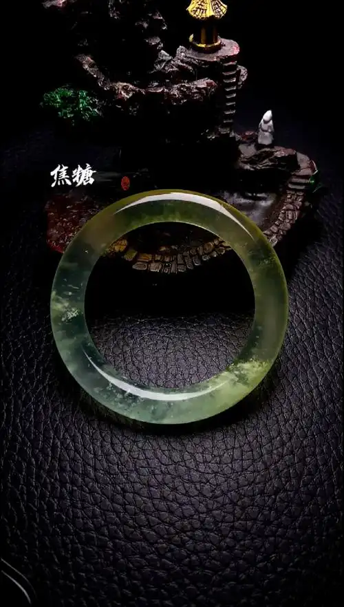 岫玉中的这几种顶级手镯你见过几种