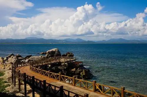 美丽的三亚"情人岛":蜈支洲岛