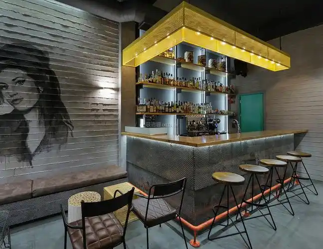 小型咖啡店时尚吧台装修设计图片_装信通网效果图