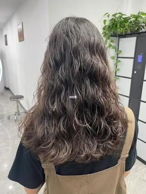 做主,这样的生活,也不怕别人模仿,最好一起来烫发#广州大学城理发店