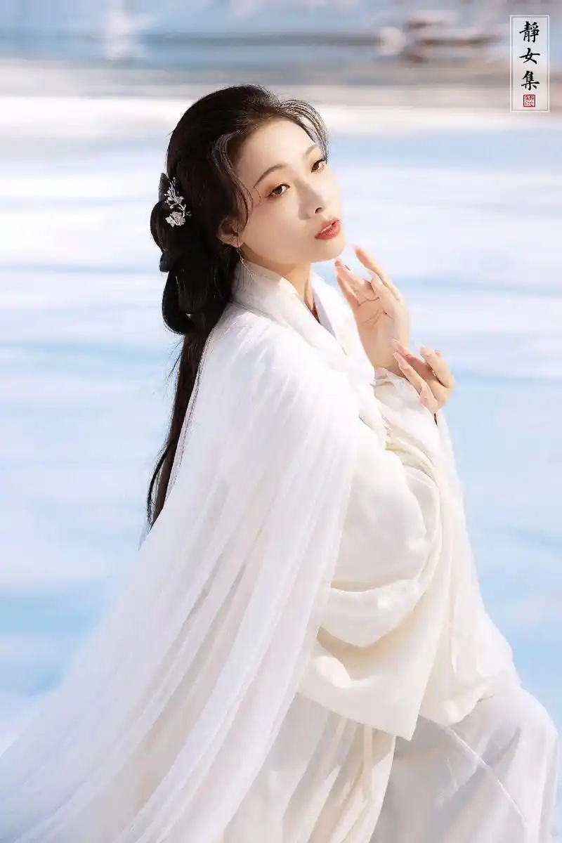 汉服摄影 #古风摄影 #汉服 #古典妆造 #汉服小姐姐 绝 - 抖音