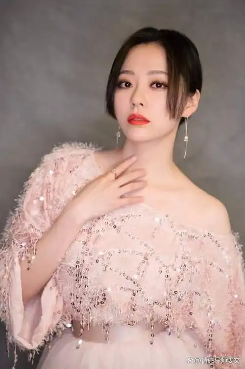 张靓颖,中国流行女歌手,堪称音乐界的女神.