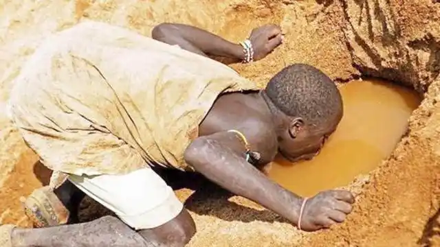 为什么非洲人,渴死不打井,饿死也不种地?看完我实在无语了