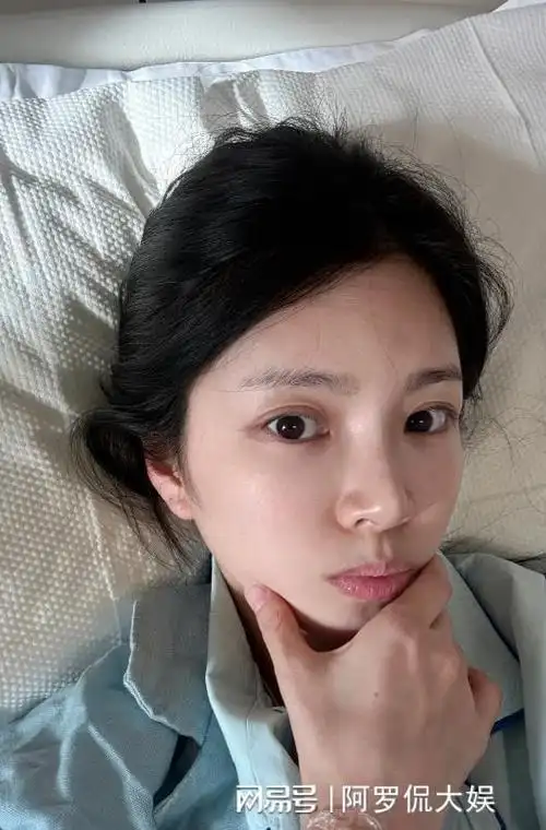 王灿惊人体重曝光!杜淳守护老婆睡沙发!