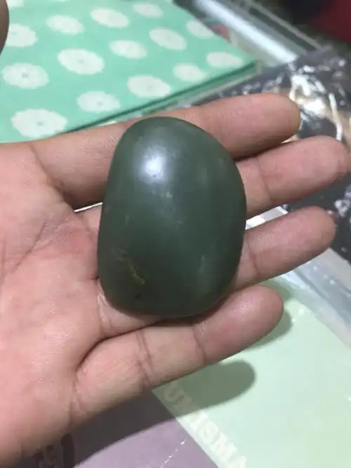 和田玉沙枣青原石重5498克纯天然毛孔颜色漂