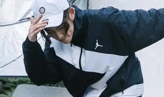 拒绝千篇一律的基础款小鬼王琳凯给你演示slay全场的穿搭