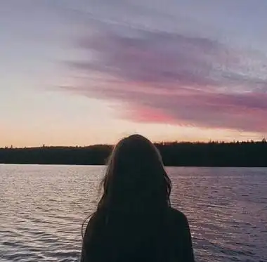 忧郁伤感女生背影头像图片真人 一个人伤感孤单女生头像