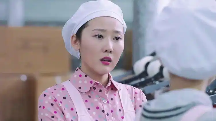 《咱家》:艾红担心自己被出卖,心里可紧张了