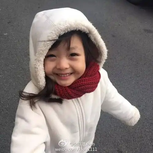 这些自带梨涡的女生笑起来能甜炸整个宇宙