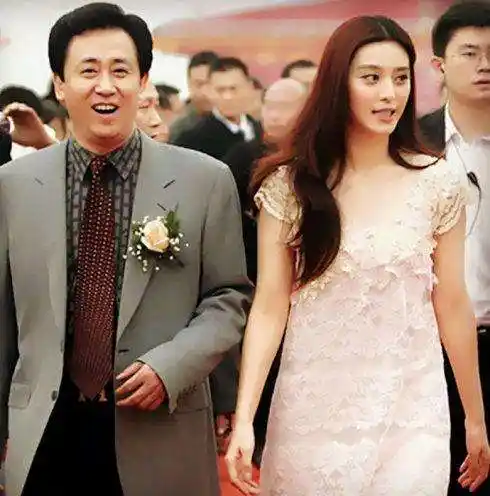 原创网传范冰冰经济拮据复出无望下向富豪朋友伸手求援