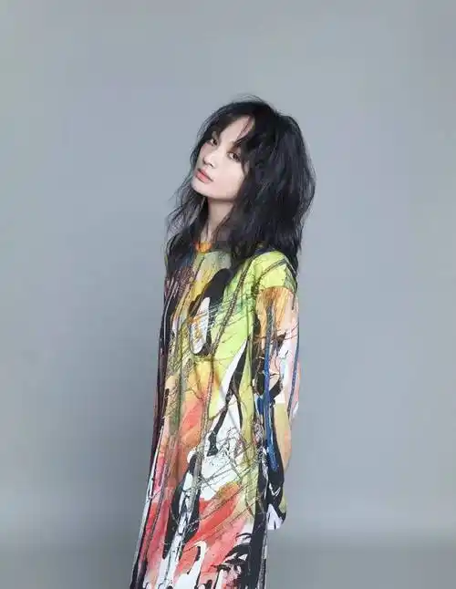 飞儿乐队女主唱詹雯婷感染新冠,将遗憾缺席金曲奖,自曝心情低落是创新