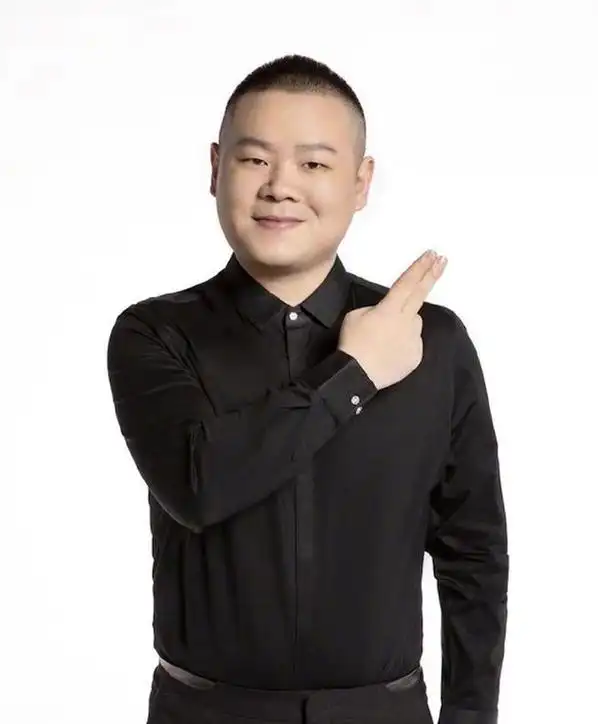 岳云鹏发文夸周深太厉害网友你要帮帮唱