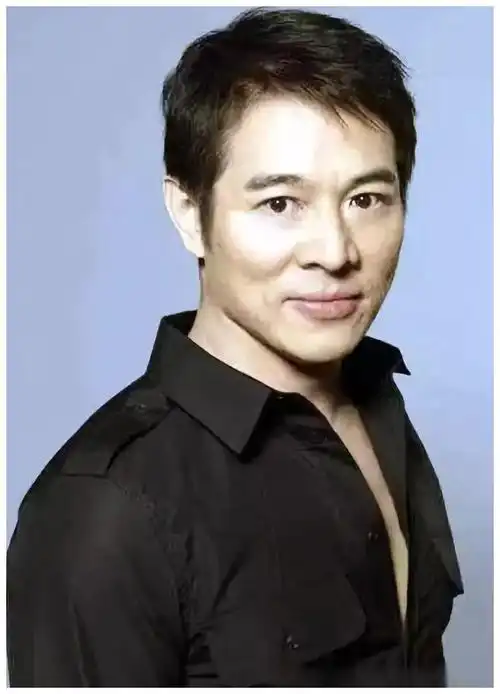 李连杰我愿把全部家产捐出去只为改回中国籍