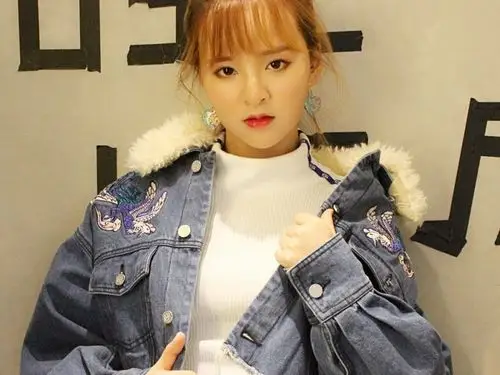 1万人关注,欢迎关注我的微博:东方少女-王晓玉kivi,我的微博昵称:东方