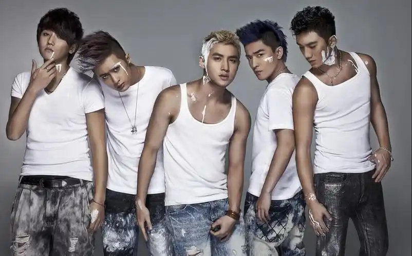 【mic男团】《get it hot 》官方版mv mic经典顶胯舞洗脑everybaby