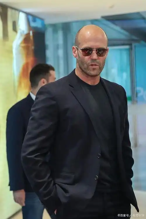 杰森·斯坦森:银幕硬汉的代表人物